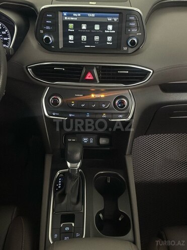 Hyundai Santa Fe-18