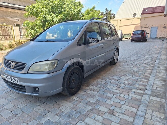 Opel Zafira-4
