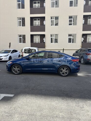 Hyundai Elantra-5