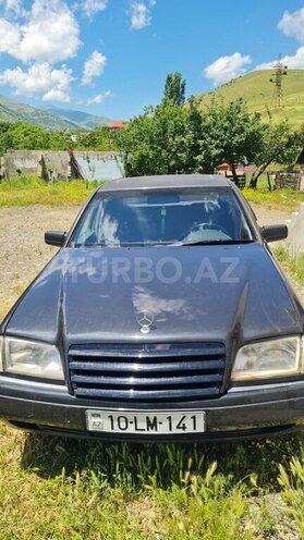 Mercedes C 200-1