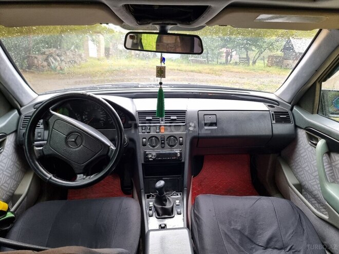 Mercedes C 200-8