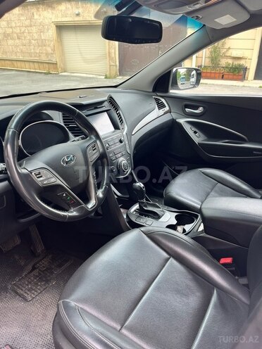 Hyundai Santa Fe-6