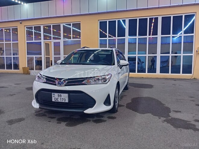 Toyota Corolla Fielder-1