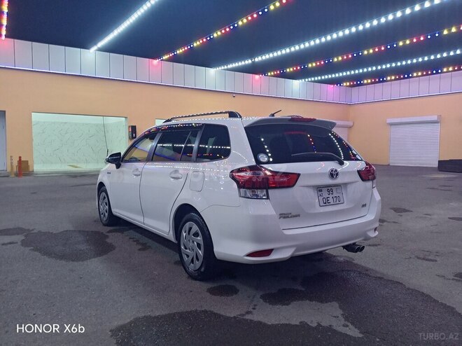 Toyota Corolla Fielder-4