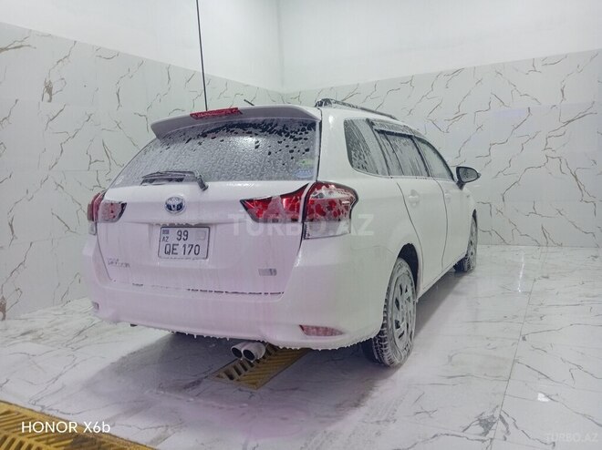 Toyota Corolla Fielder-6