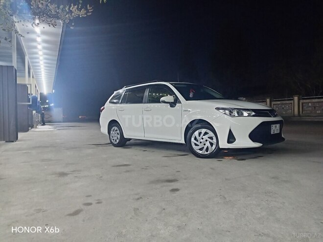 Toyota Corolla Fielder-7