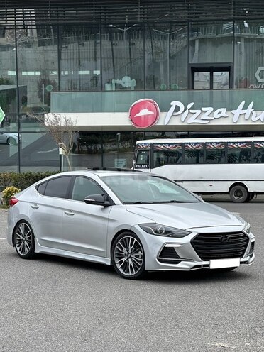 Hyundai Elantra-2