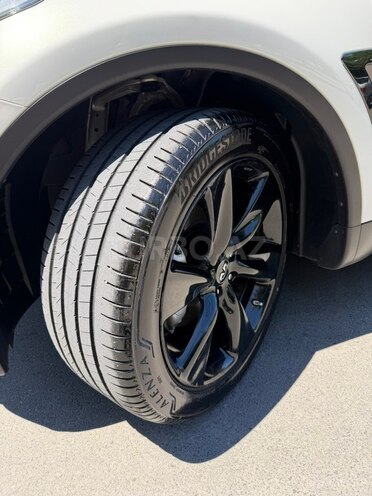 Infiniti QX70S-18