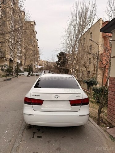 Hyundai Sonata-4