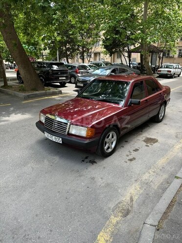Mercedes 190-2