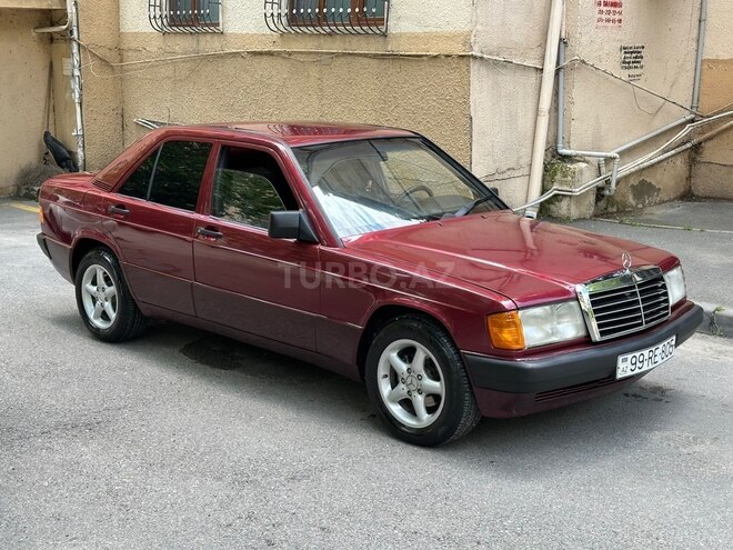 Mercedes 190-4