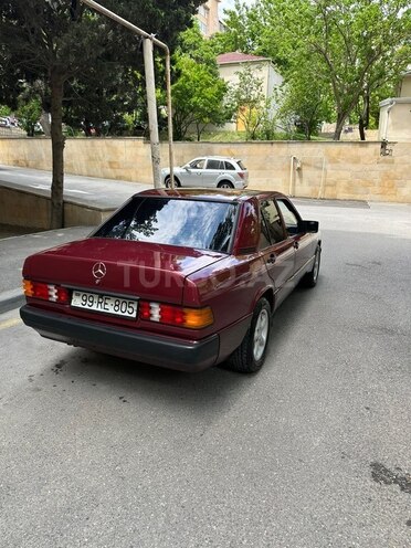 Mercedes 190-8