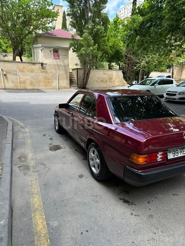 Mercedes 190-7