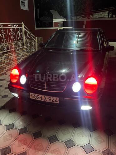 Mercedes E 220-6