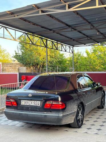 Mercedes E 220-8