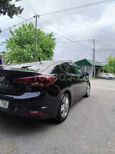 Hyundai Elantra-7