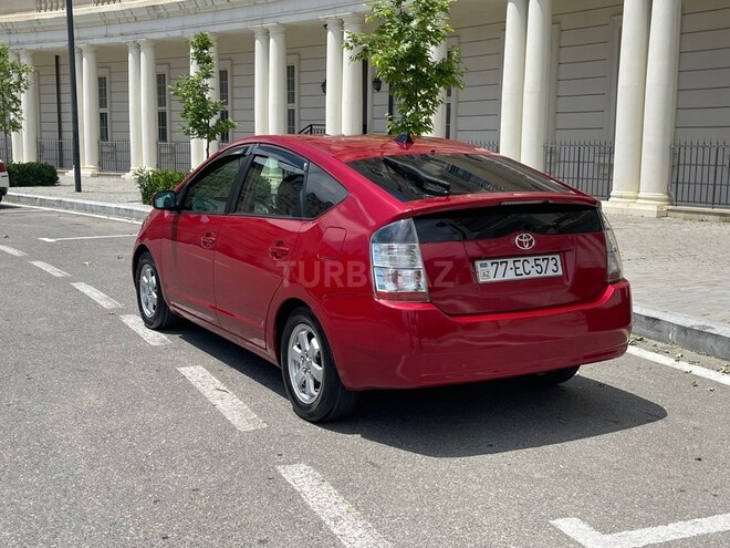 Toyota Prius-7