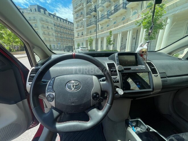 Toyota Prius-13