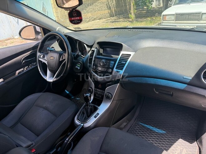 Chevrolet Cruze-6