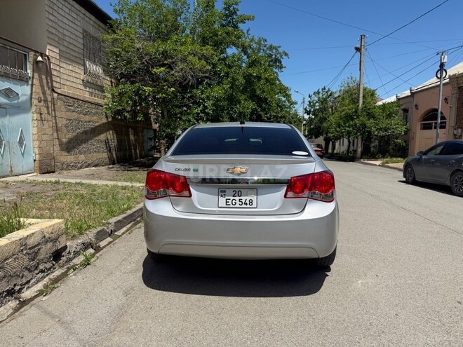 Chevrolet Cruze-5