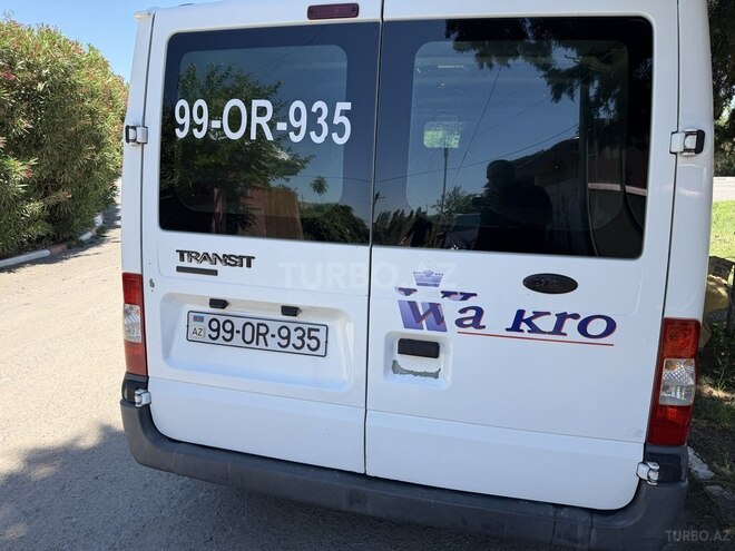 Ford Transit-2