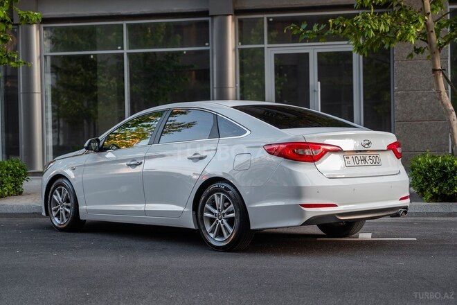 Hyundai Sonata-9
