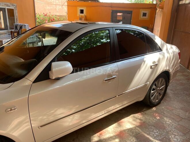 Hyundai Sonata-4
