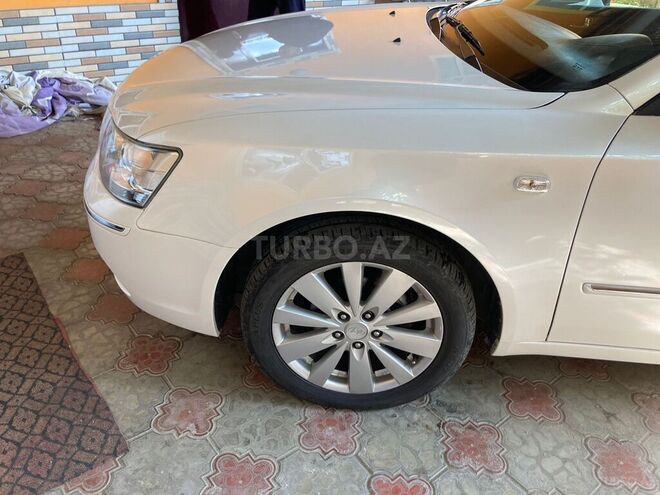 Hyundai Sonata-5