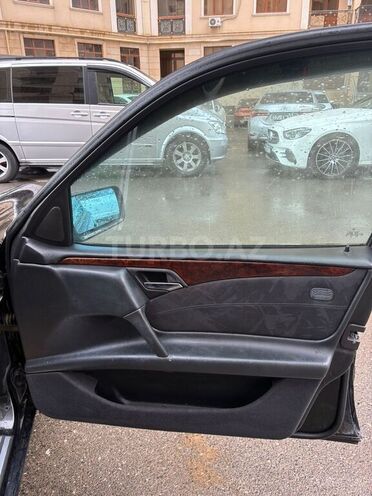 Mercedes E 220-3