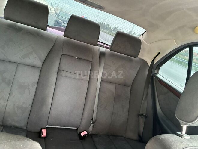 Mercedes E 220-19