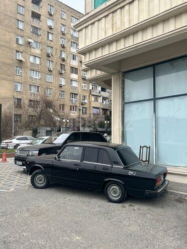 LADA (VAZ) 2107-2