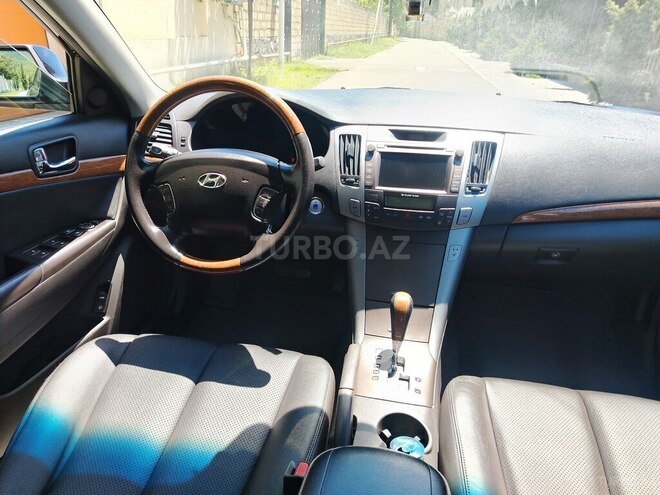 Hyundai Sonata-8
