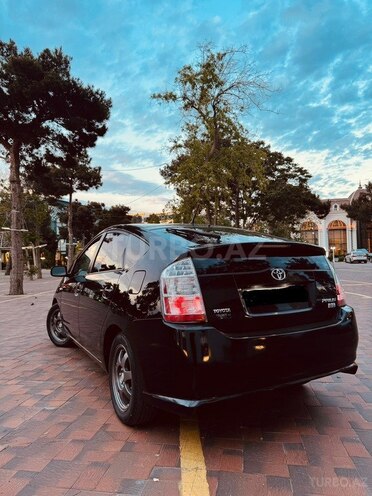 Toyota Prius-2