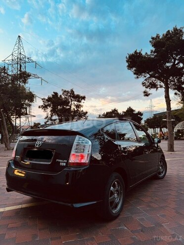 Toyota Prius-3