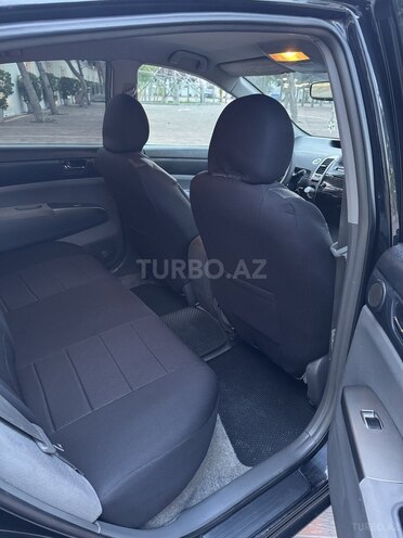 Toyota Prius-12