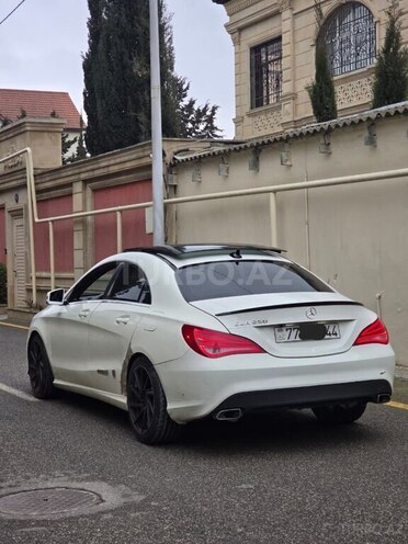 Mercedes CLA 250-5