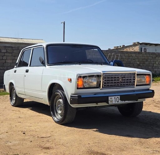LADA (VAZ) 2107-2