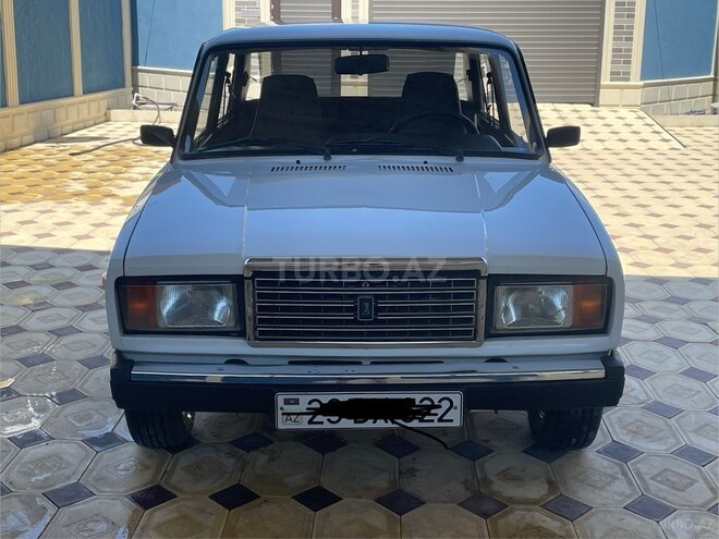 LADA (VAZ) 2107-1