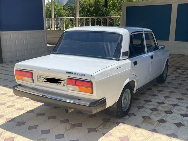 LADA (VAZ) 2107-8