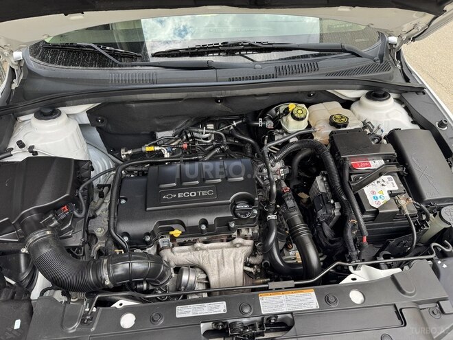 Chevrolet Cruze-13