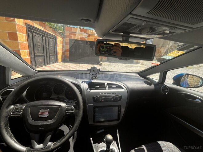 SEAT Leon-11