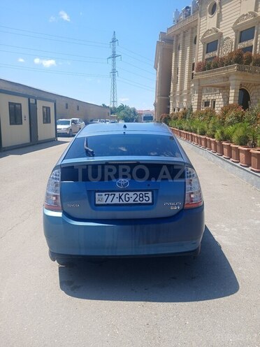 Toyota Prius-4