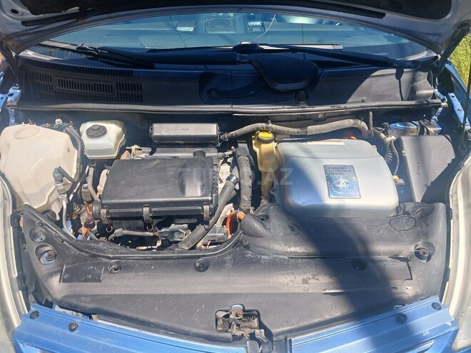 Toyota Prius-11