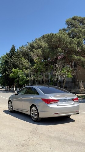 Hyundai Sonata-7