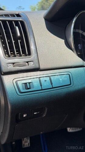 Hyundai Sonata-12
