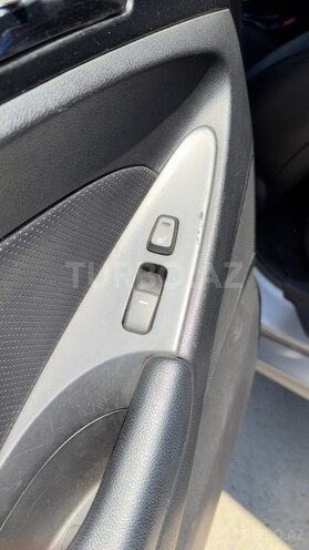 Hyundai Sonata-16