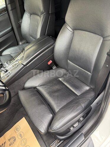 BMW 528-13