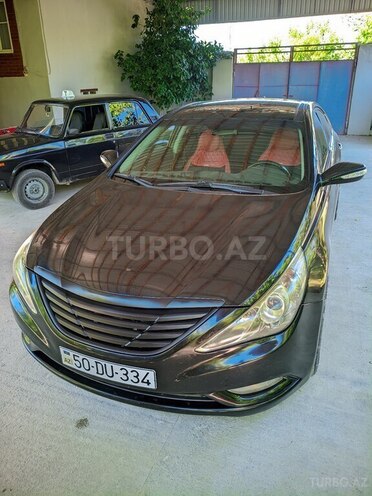 Hyundai Sonata-1