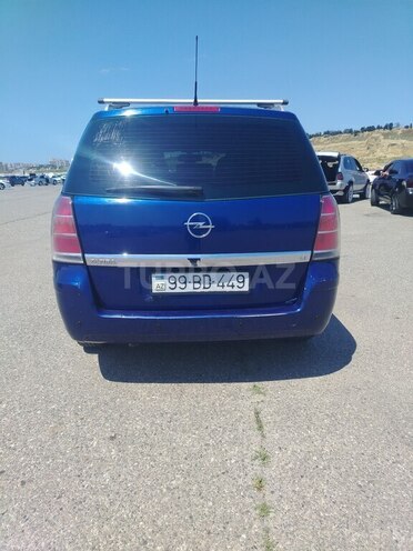 Opel Zafira-2