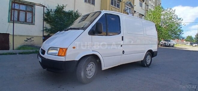 Ford Transit-3